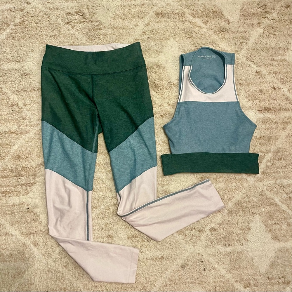 Outdoor Voices Workout Set (leggings + crop top bra) - Size Small